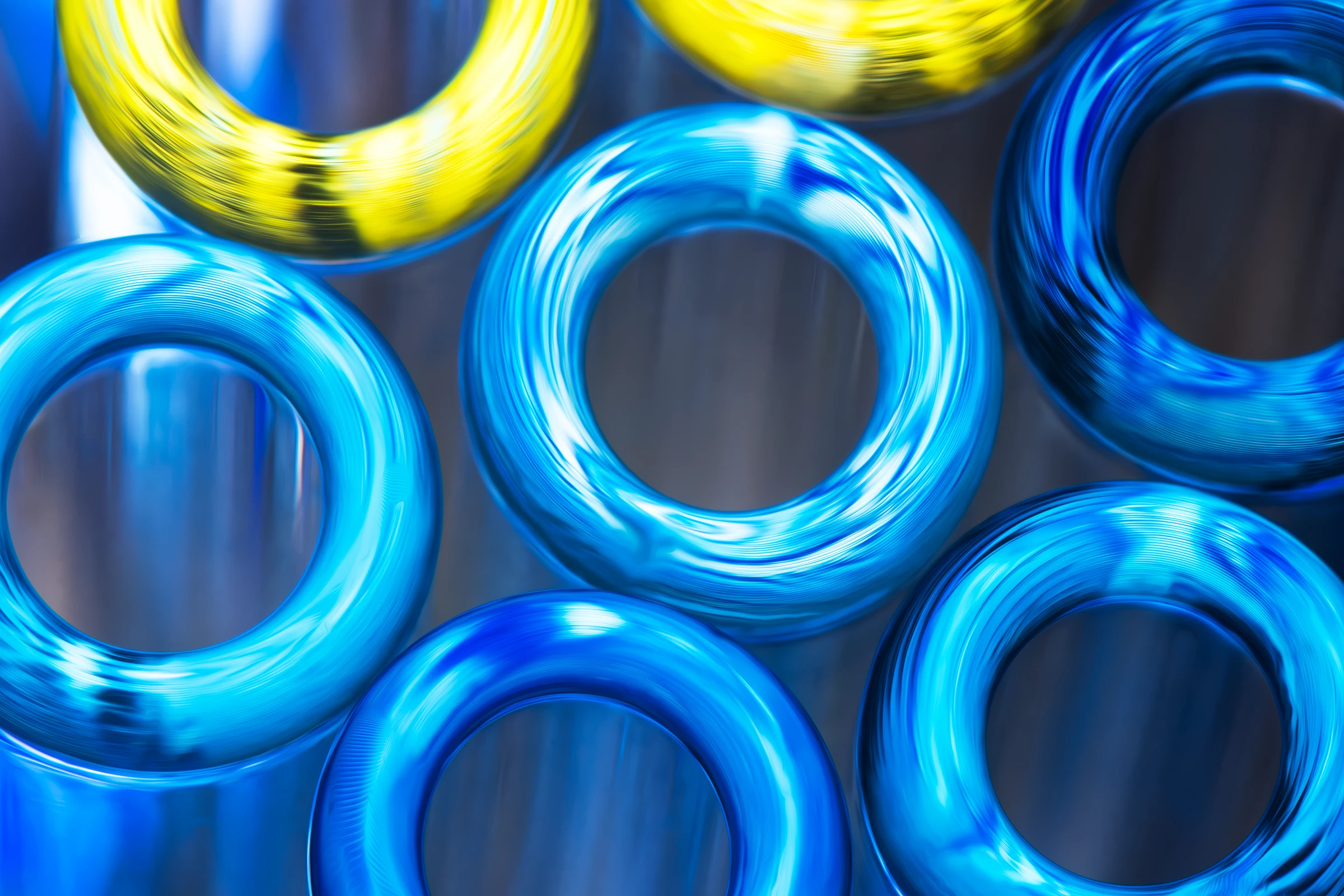 Abstrakte fotografische Komposition aus der Serie „Pipes“ – Licht, Struktur und Form in reduzierter Ästhetik von Steffen Freiling.