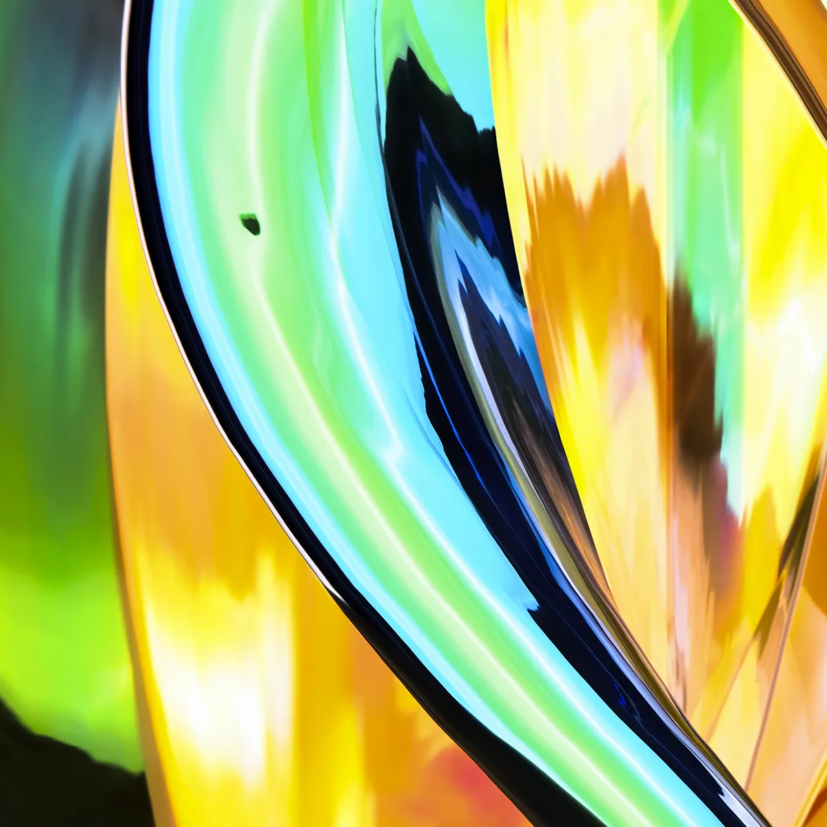 Bild aus der Serie ‚Space over Time‘ von Steffen Freiling – slit-scan-basierte Fotografie, die Raum und Zeit visuell verschiebt und gewohnte Wahrnehmung herausfordert.