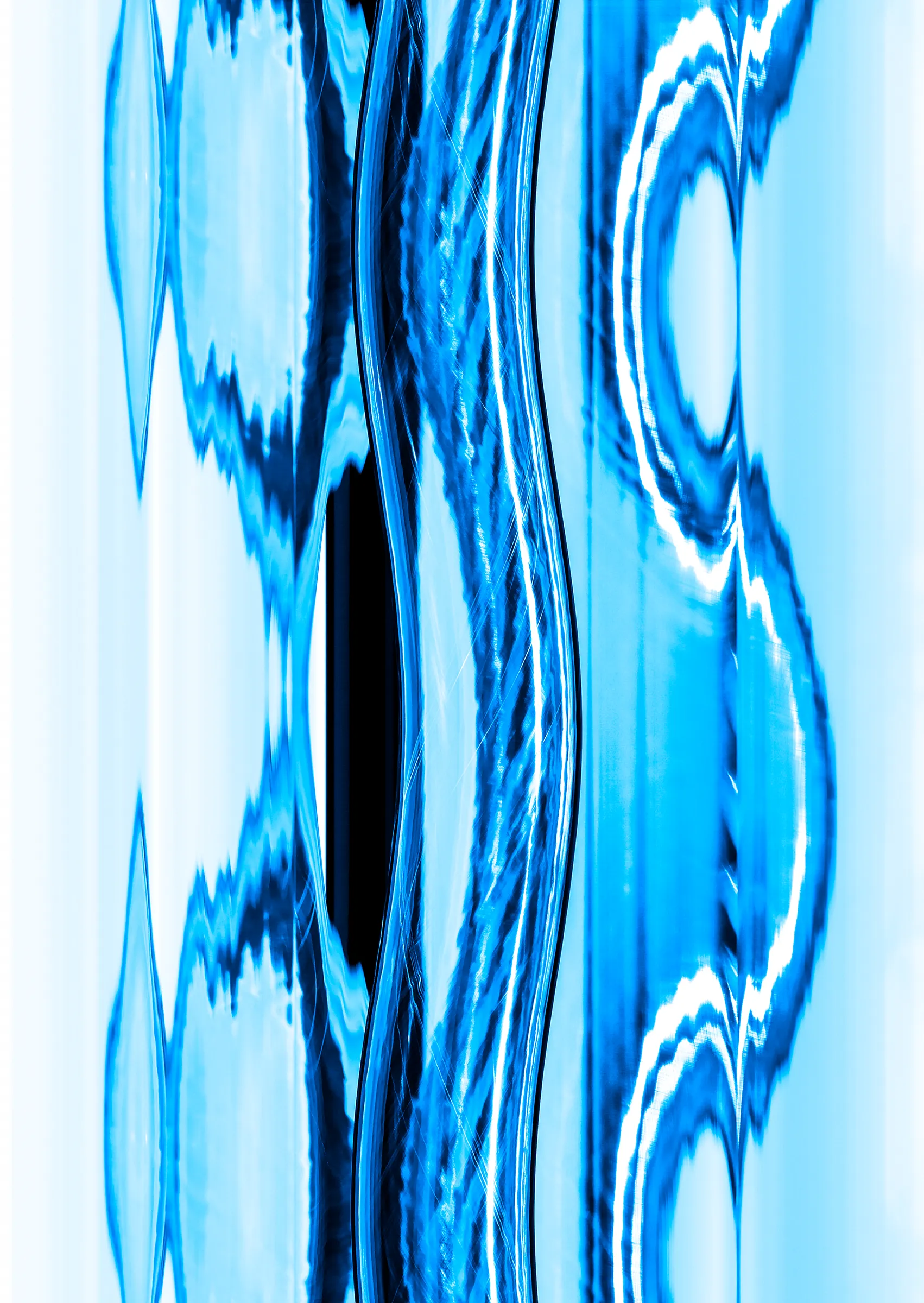 Bild aus der Serie ‚Space over Time‘ von Steffen Freiling – slit-scan-basierte Fotografie, die Raum und Zeit visuell verschiebt und gewohnte Wahrnehmung herausfordert.